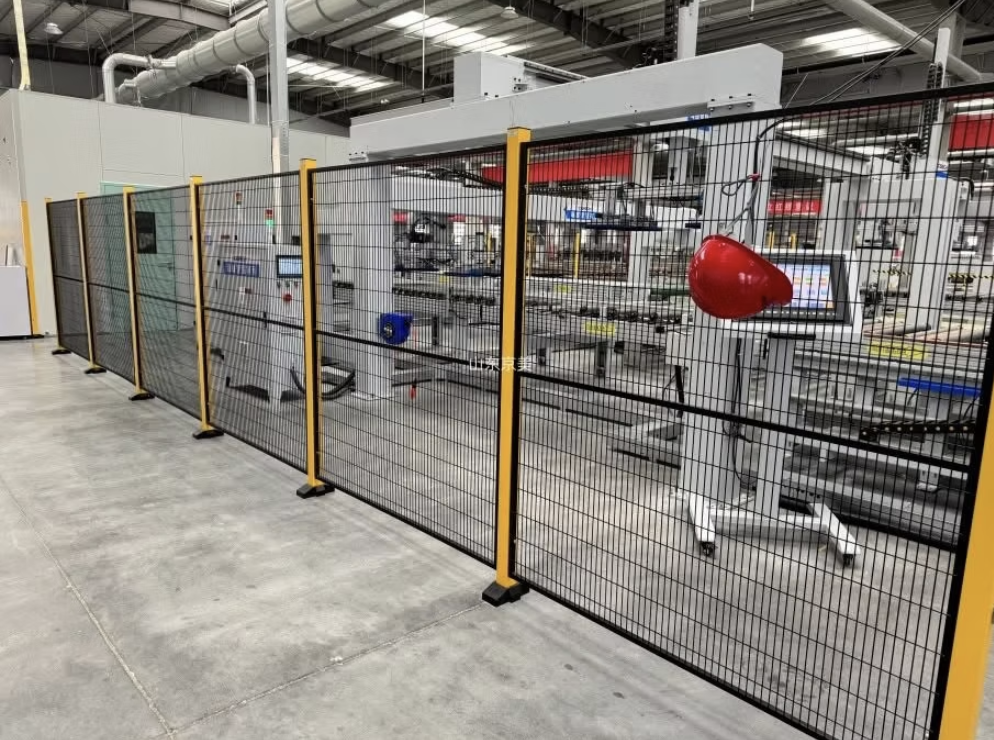 3D Curvy Clear View Fence Panel 3m x 3m